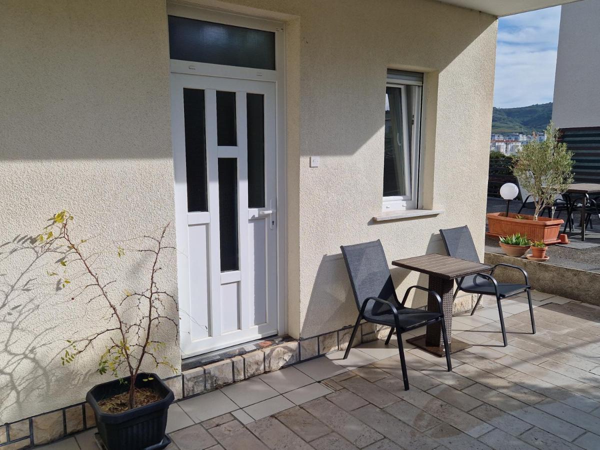 Rosemary Apartment Изола Екстериор снимка